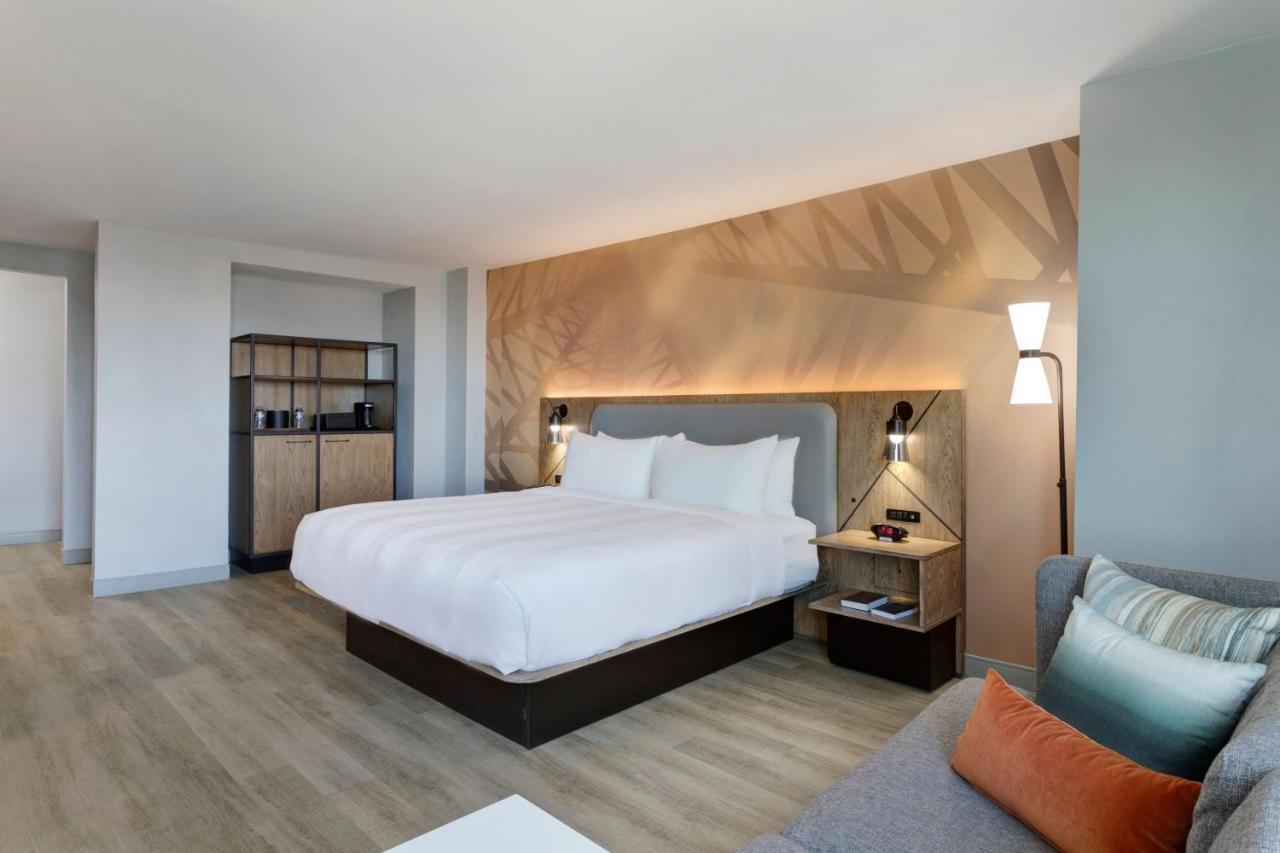 Houston Marriott North Hotell Exteriör bild