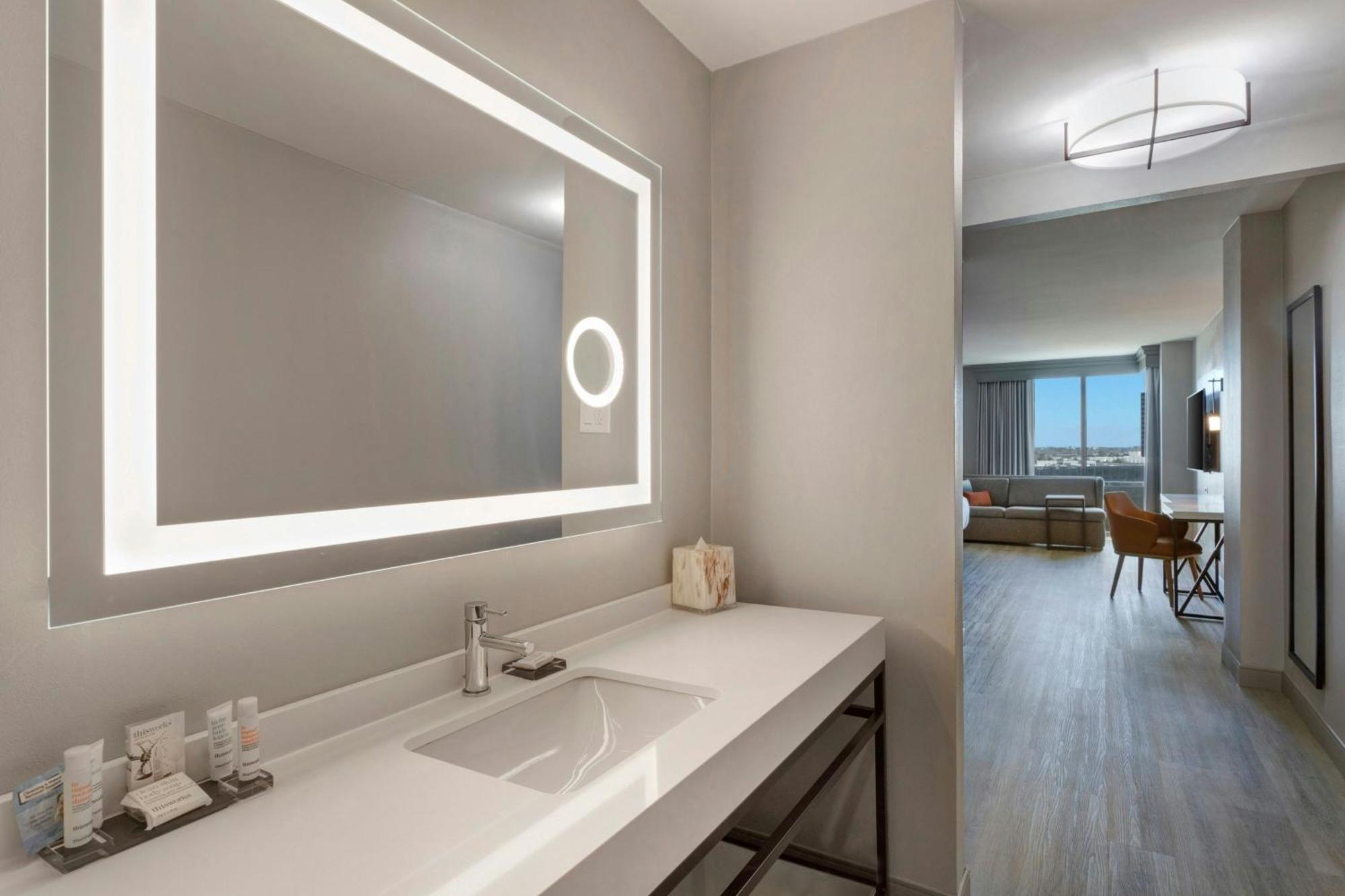 Houston Marriott North Hotell Exteriör bild